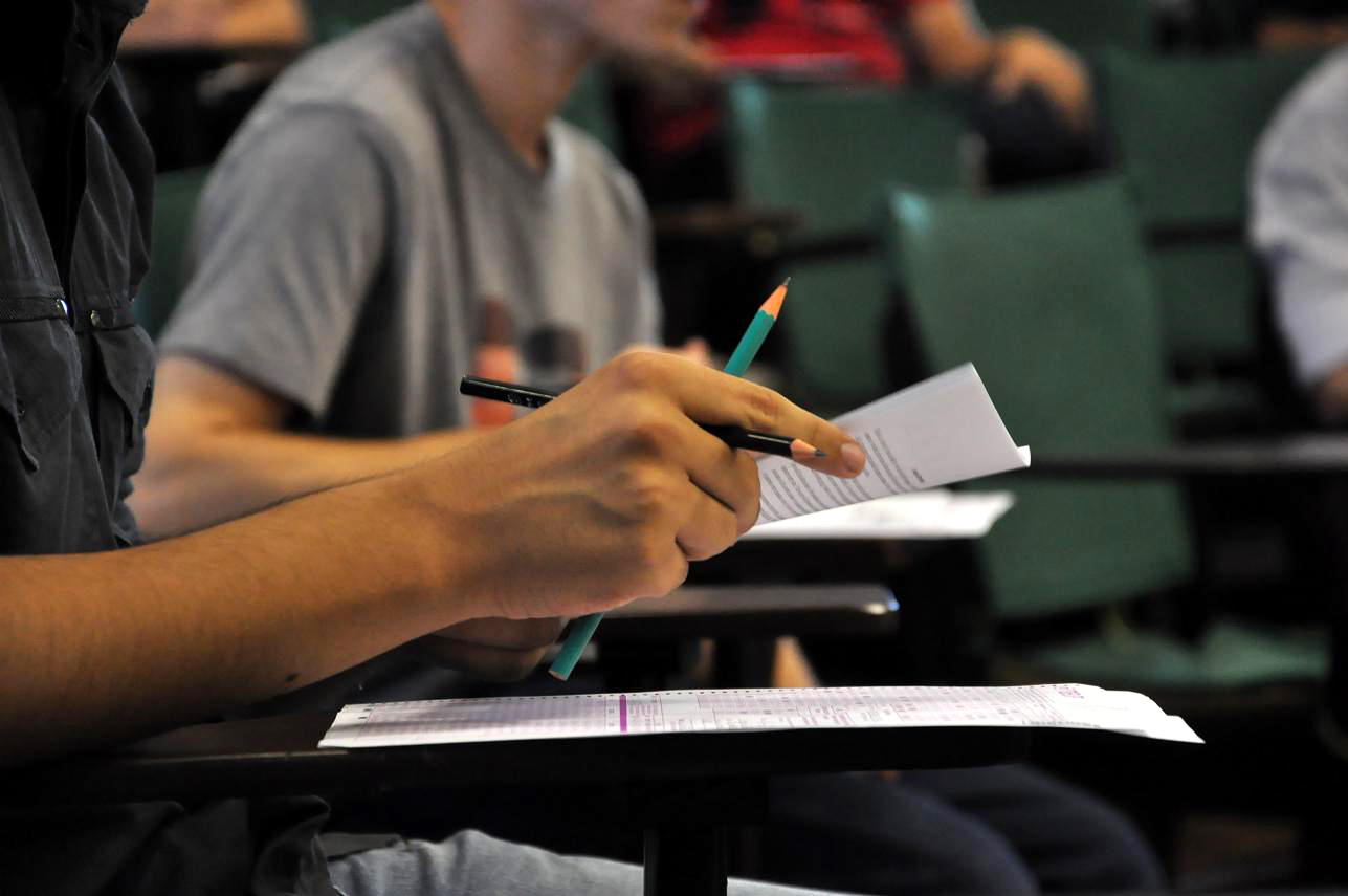 Estudantes já podem preencher questionário do Enade 2023