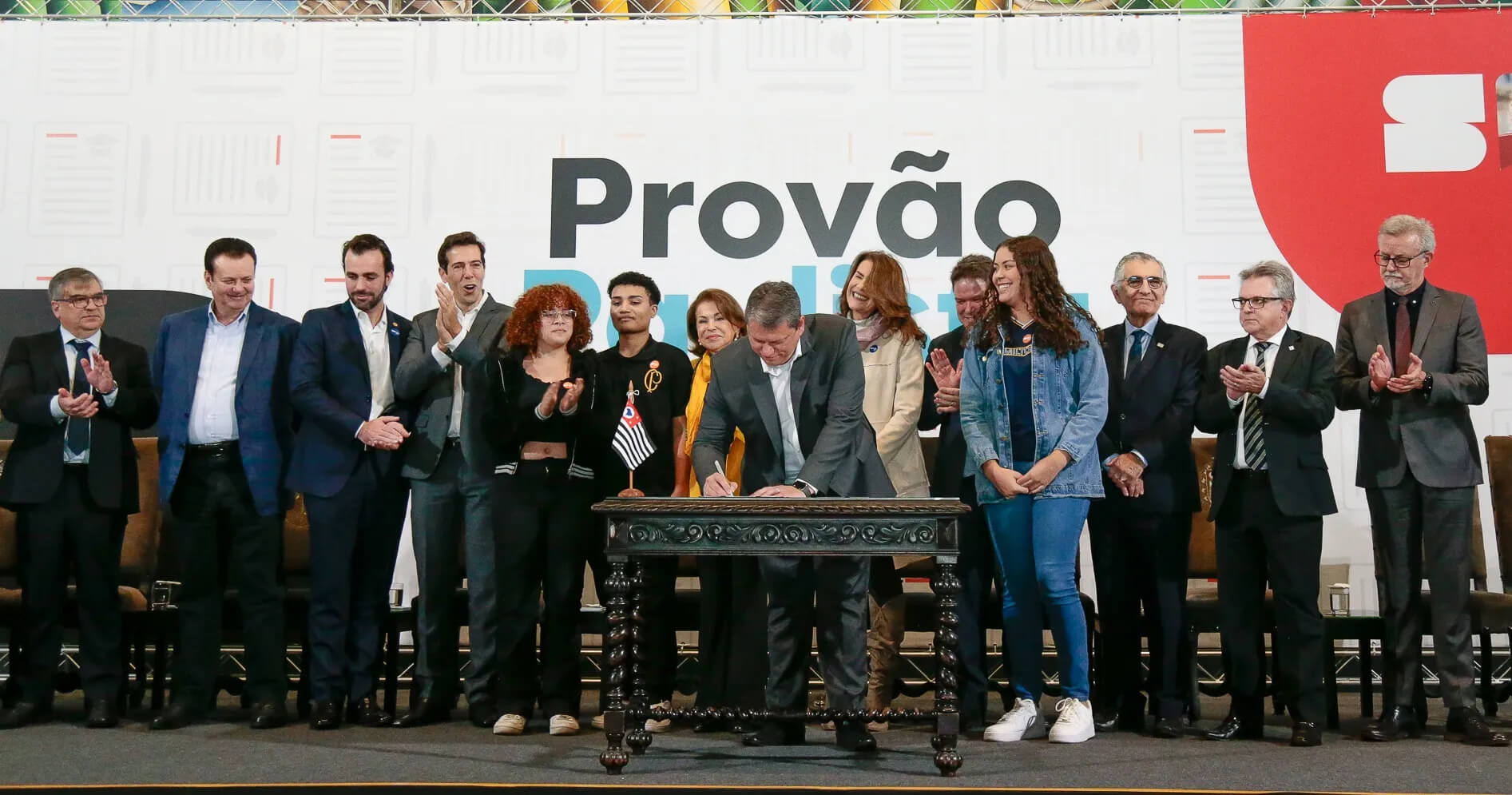 Governo de São Paulo oficializa Provão Paulista